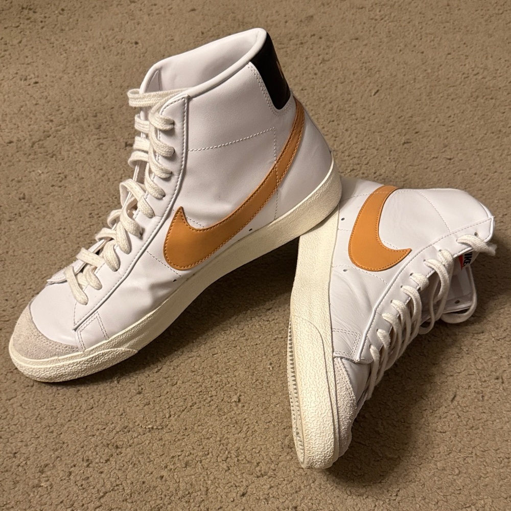 Nike Blazer Mids White and Peach High-Tops